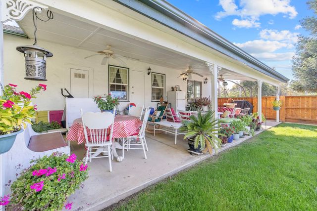 277 N Pepper Street, Woodlake, CA 93286