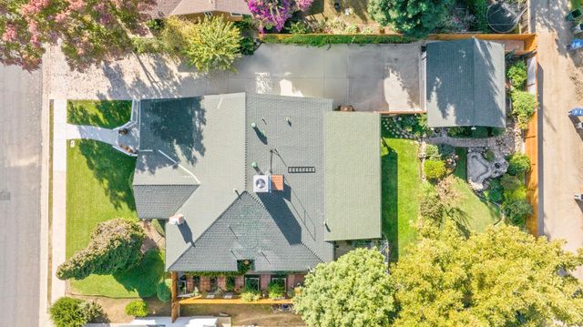 277 N Pepper Street, Woodlake, CA 93286