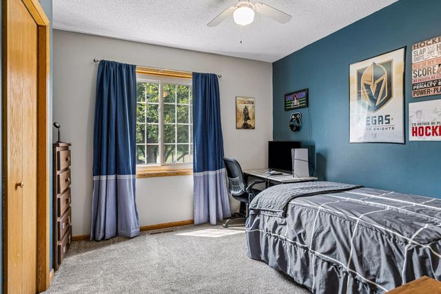 1649 Regatta Drive, Woodbury, MN 55125