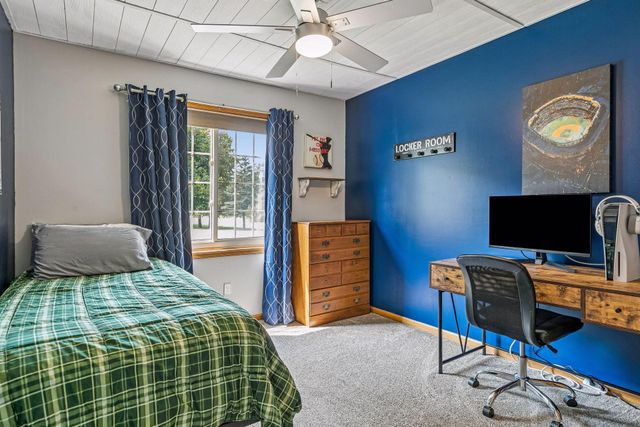 1649 Regatta Drive, Woodbury, MN 55125