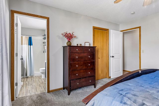 1649 Regatta Drive, Woodbury, MN 55125