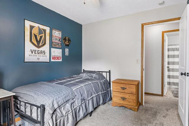 1649 Regatta Drive, Woodbury, MN 55125