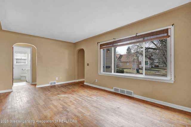 1319 Pico Avenue, Lansing, MI 48910