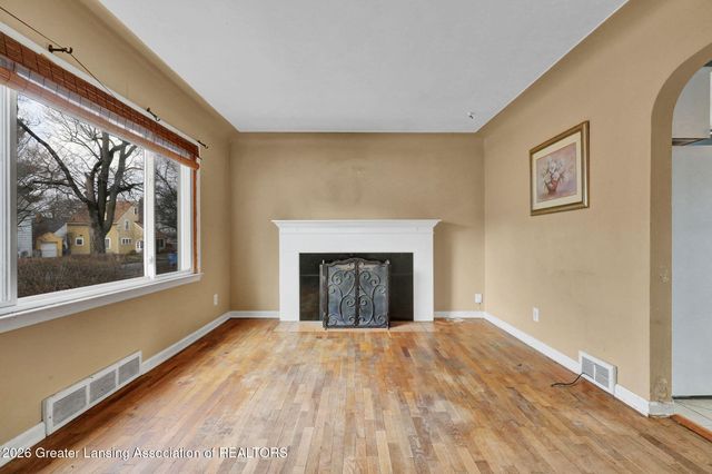 1319 Pico Avenue, Lansing, MI 48910