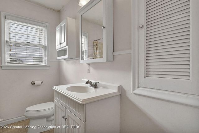 1319 Pico Avenue, Lansing, MI 48910