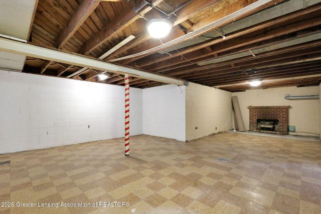 1319 Pico Avenue, Lansing, MI 48910