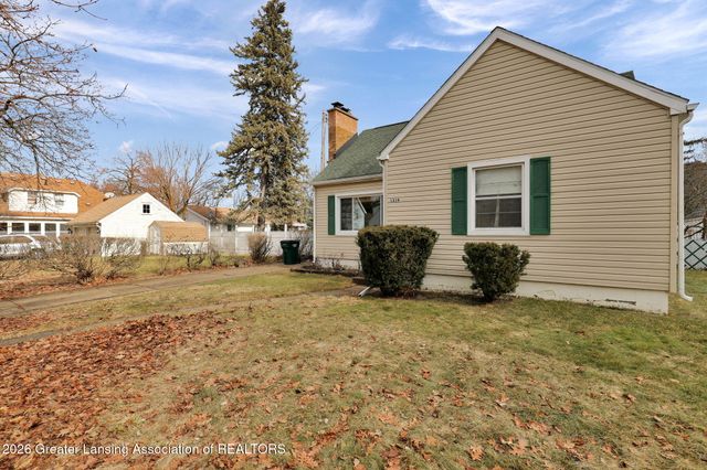 1319 Pico Avenue, Lansing, MI 48910