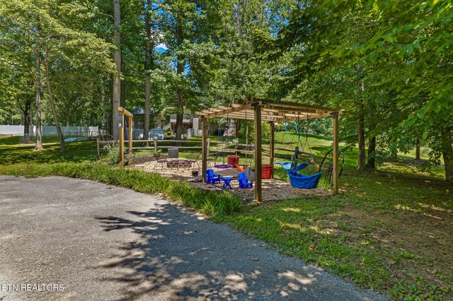 838 County Road 105, Athens, TN 37303