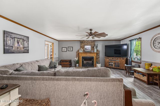 838 County Road 105, Athens, TN 37303