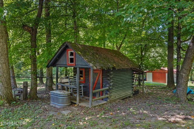 838 County Road 105, Athens, TN 37303