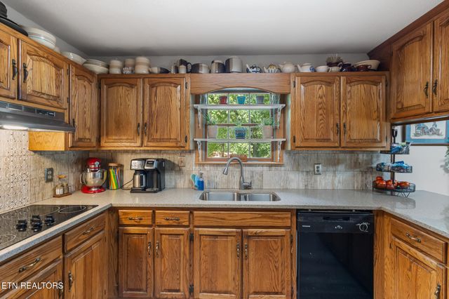 838 County Road 105, Athens, TN 37303