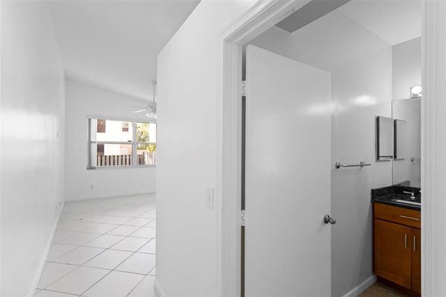 15250 SW 49TH Court, Davie, FL 33331