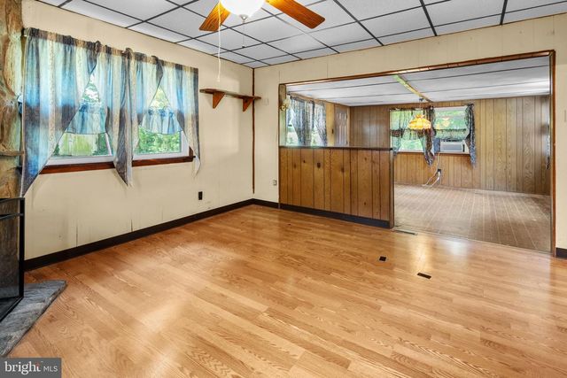 371 E HOLLY AVE, Pitman, NJ 08071