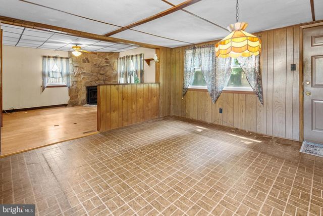 371 E HOLLY AVE, Pitman, NJ 08071