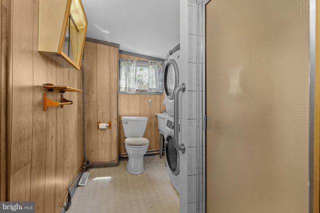 371 E HOLLY AVE, Pitman, NJ 08071