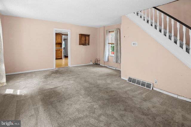 371 E HOLLY AVE, Pitman, NJ 08071