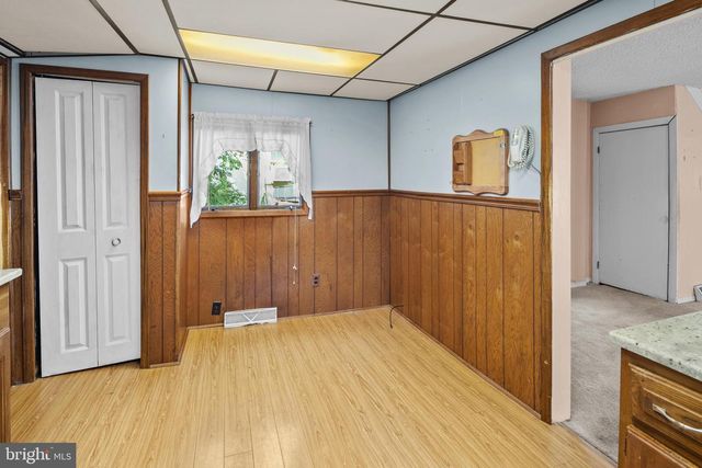 371 E HOLLY AVE, Pitman, NJ 08071