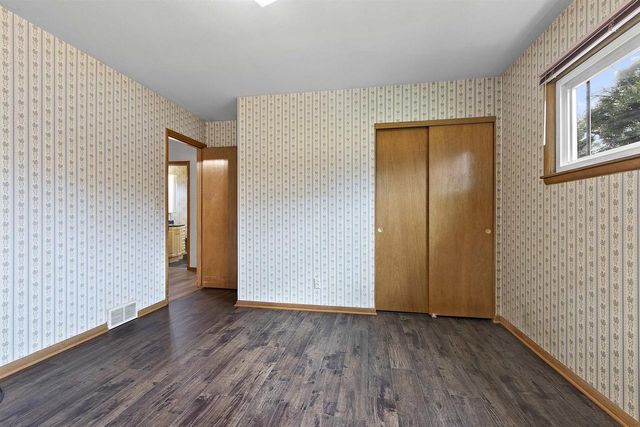 896 W 18TH AVENUE, Oshkosh, WI 54902