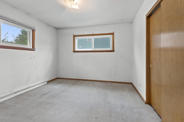 896 W 18TH AVENUE, Oshkosh, WI 54902