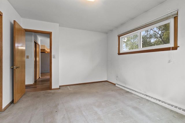 896 W 18TH AVENUE, Oshkosh, WI 54902