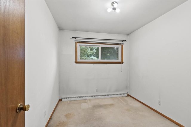 896 W 18TH AVENUE, Oshkosh, WI 54902