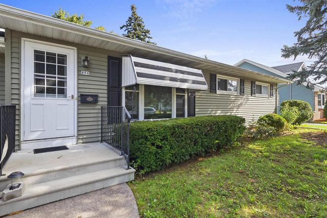 896 W 18TH AVENUE, Oshkosh, WI 54902