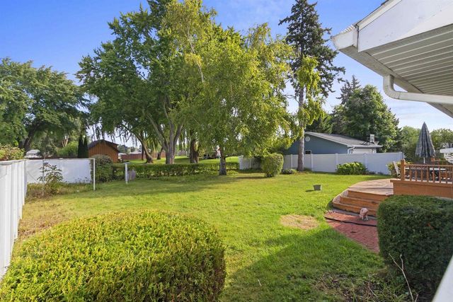 896 W 18TH AVENUE, Oshkosh, WI 54902