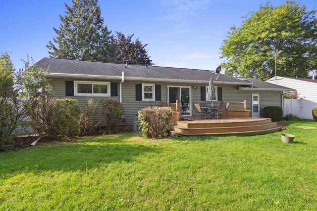 896 W 18TH AVENUE, Oshkosh, WI 54902