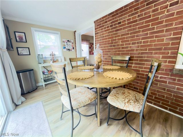 220 E 327th Street, Willowick, OH 44095