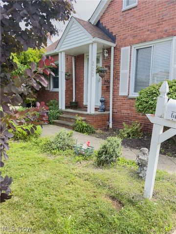 220 E 327th Street, Willowick, OH 44095