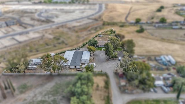 19814 W Grant Line Rd, Tracy, CA 95391