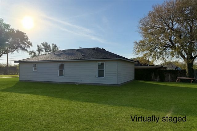 2604 McCain Dr, Corpus Christi, TX 78410