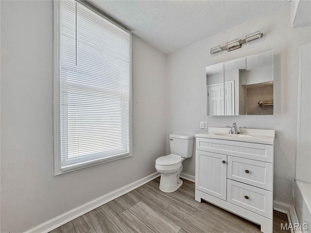 118 W Center Street, Troy, IL 62294