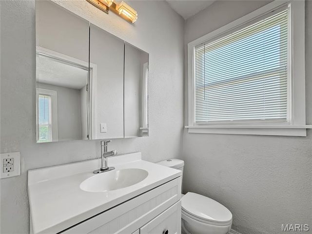 118 W Center Street, Troy, IL 62294