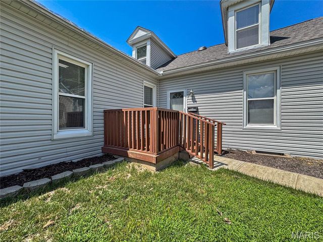 118 W Center Street, Troy, IL 62294