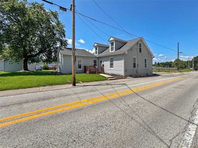 118 W Center Street, Troy, IL 62294