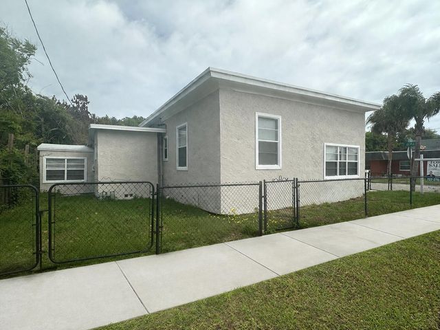 139 Alma Court, Fort Pierce, FL 34950