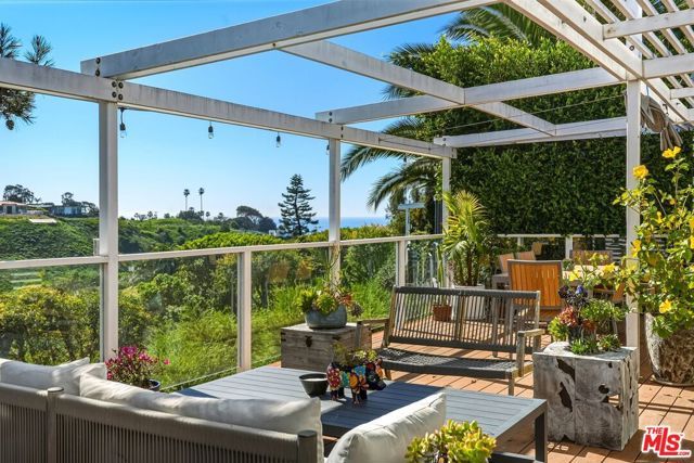 29500 Heathercliff Rd 105, Malibu, CA 90265