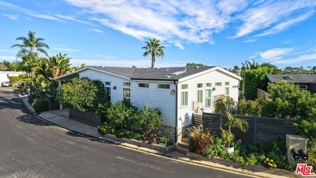 29500 Heathercliff Rd 105, Malibu, CA 90265