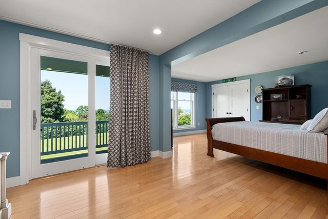 18 Holly Hill Circle, Marshfield, MA 02050