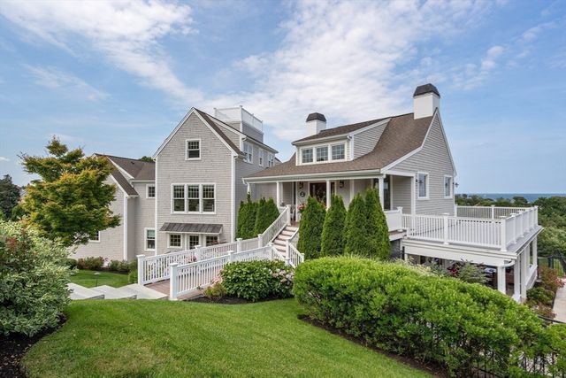 18 Holly Hill Circle, Marshfield, MA 02050