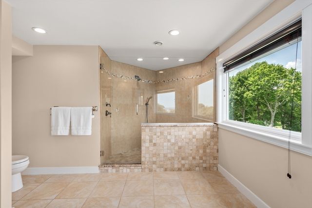 18 Holly Hill Circle, Marshfield, MA 02050