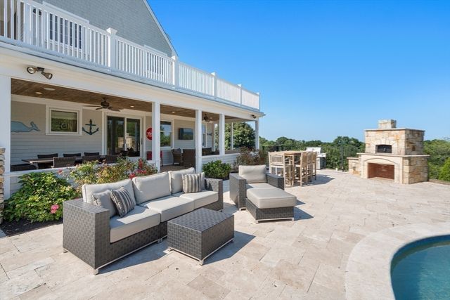 18 Holly Hill Circle, Marshfield, MA 02050