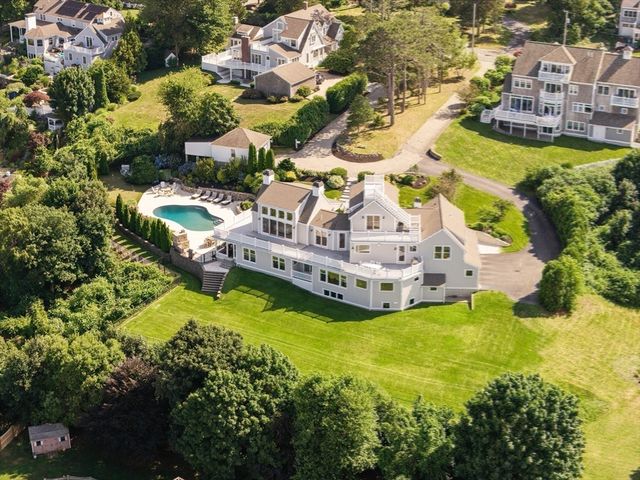 18 Holly Hill Circle, Marshfield, MA 02050