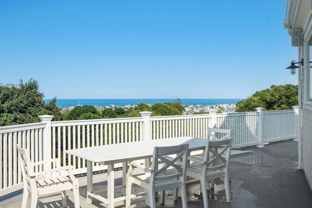 18 Holly Hill Circle, Marshfield, MA 02050