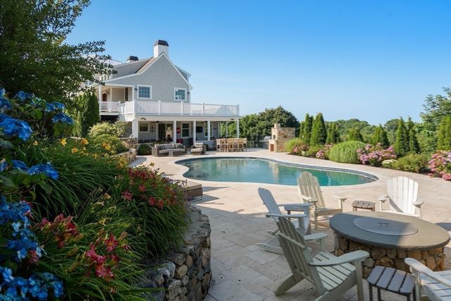 18 Holly Hill Circle, Marshfield, MA 02050
