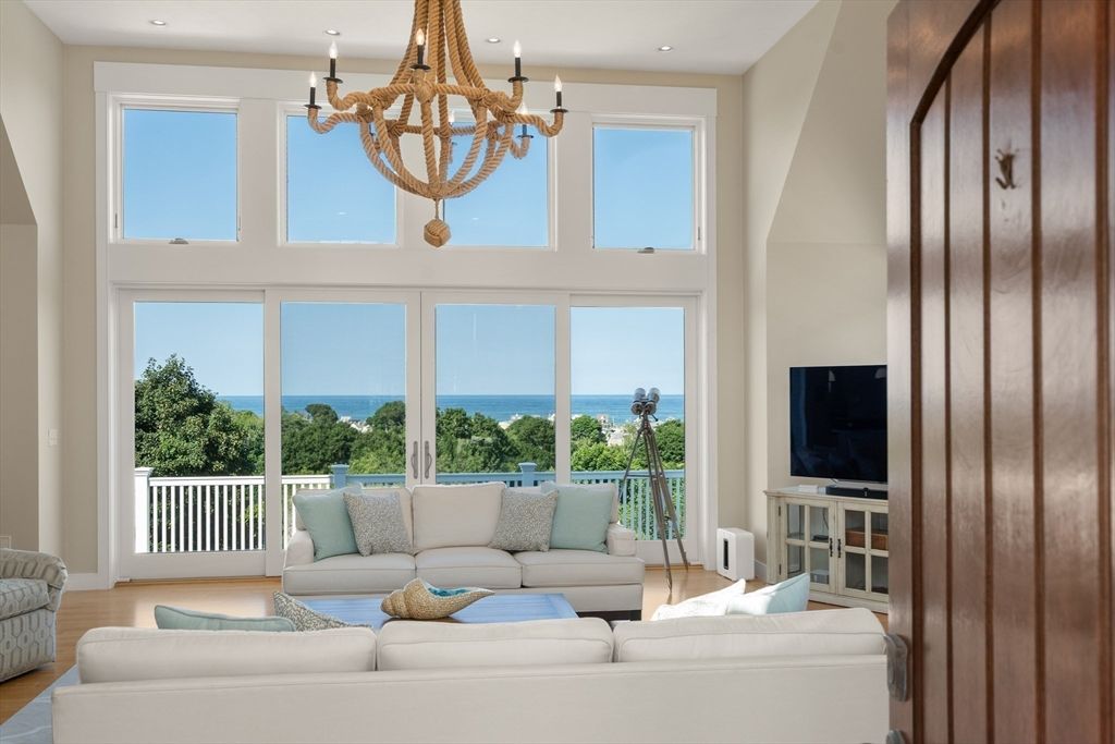 18 Holly Hill Circle, Marshfield, MA 02050