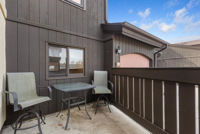 5266 Somerset LANE, Greenfield, WI 53221