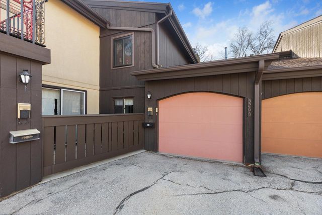 5266 Somerset LANE, Greenfield, WI 53221