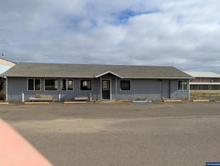 310 S 9th St, Philomath, OR 97370